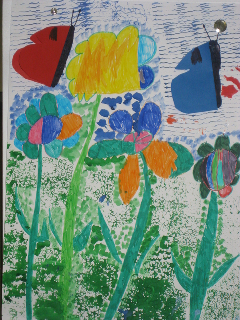 Auf der Blumenwiese hinterm Haus