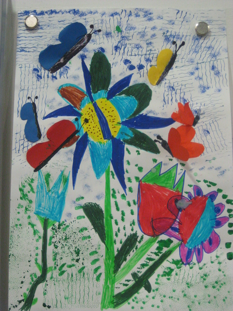 Auf der Blumenwiese hinterm Haus